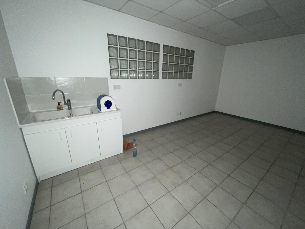 Local d'activité Nazelles-Négron 980m² Location local d'activité Nazelles-Négron Indre-et-Loire OLACT2113850 7